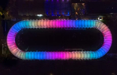 Regenboog verlichting Schaatsbaan Rotterdam