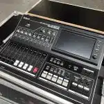 Roland VR-50HD in flightcase