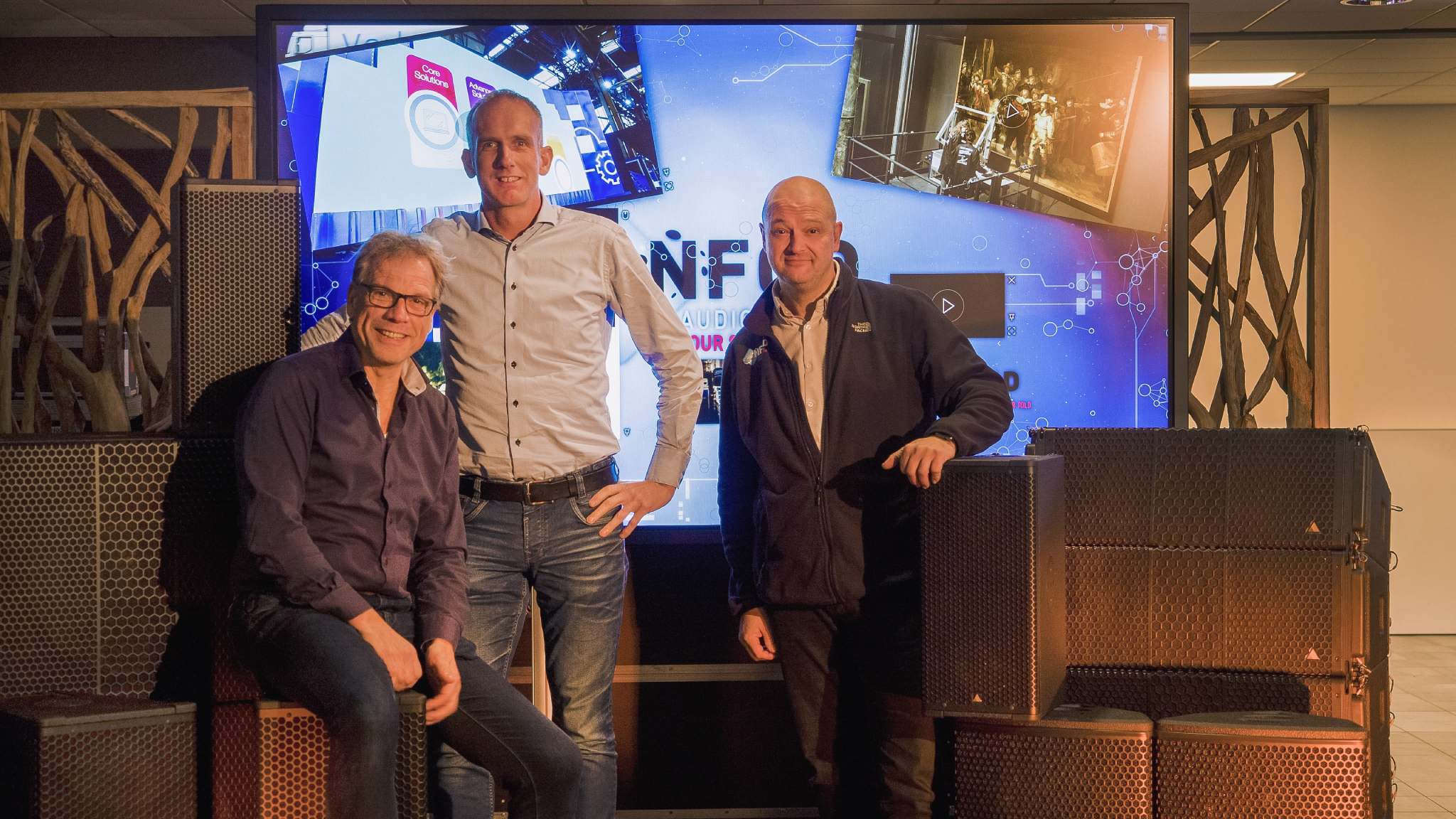 V.l.n.r.: Francois Hobma (CEO NFGD), Hans Peitsman (directeur Peitsman Licht en Geluid), René Simmers (Operationeel Manager Verhuur NFGD)