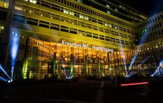 LightTheSky ingang Erasmus Medisch Centrum Rotterdam Lichtstralen in de lucht